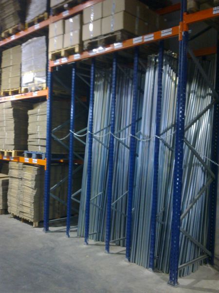 estanteria metalica de gran carga para tubos y palets